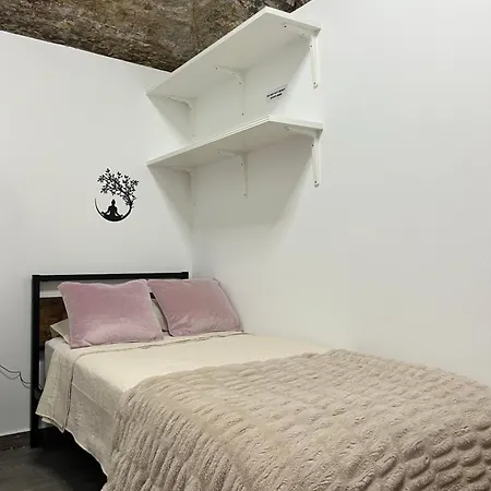 Barcelona's Gem Проживание в семье